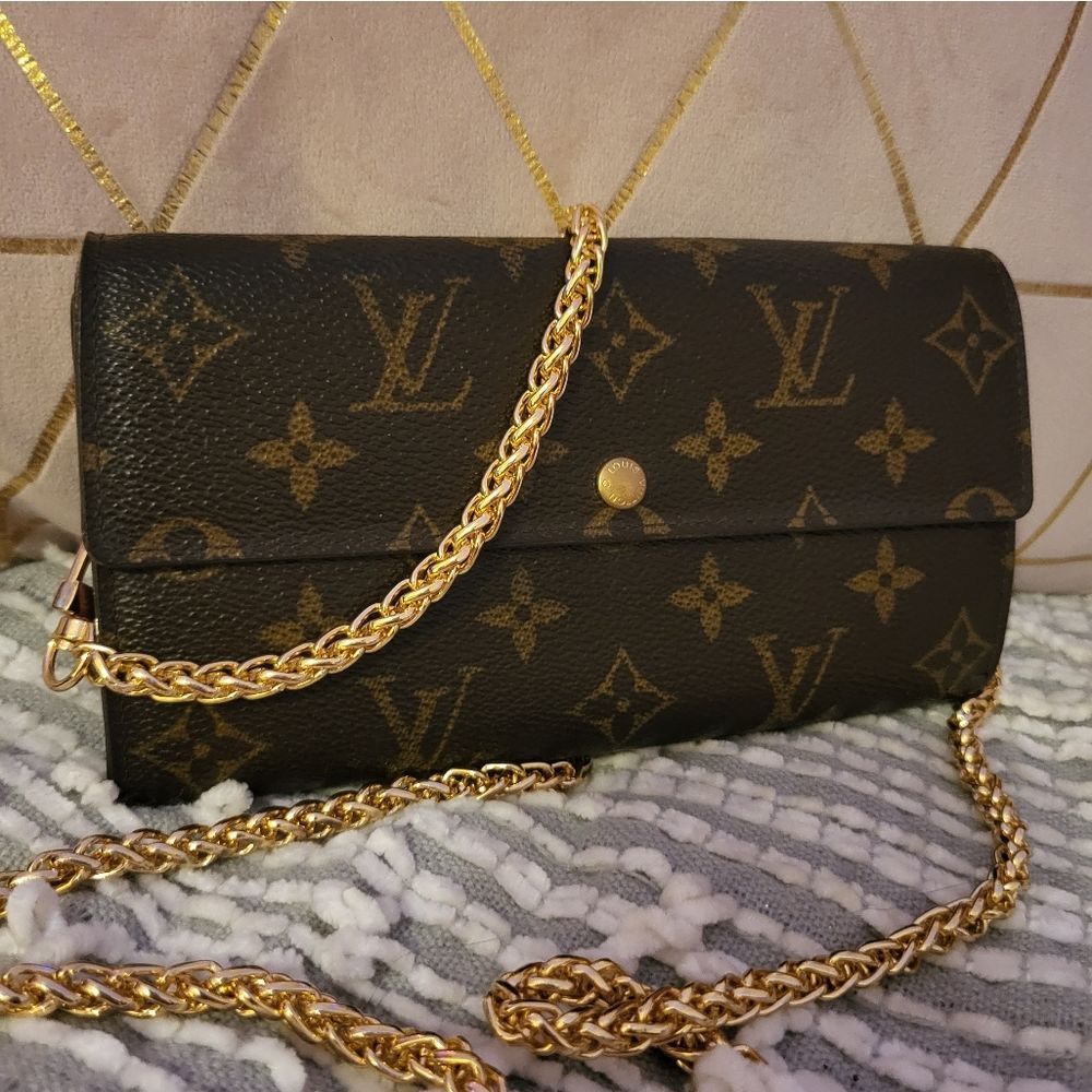 Authentic Louis Vuitton Wallet Crossbody